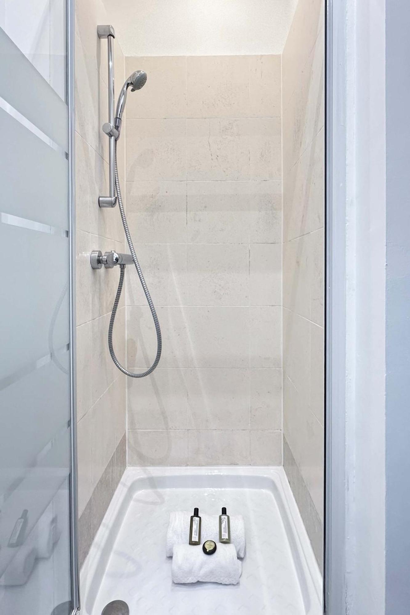 파리 Renovated Champs-Elysees Retreat 아파트 외부 사진